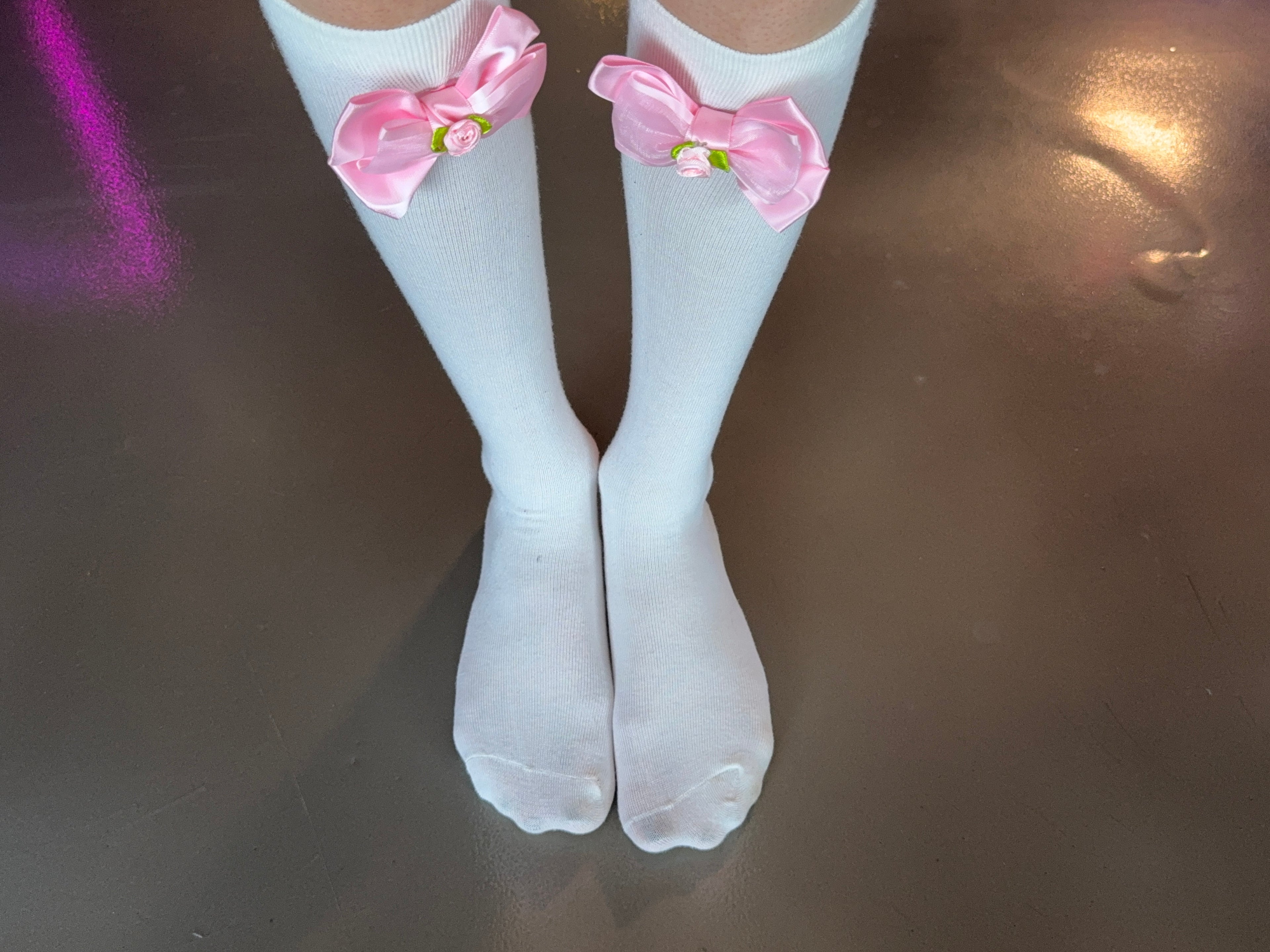 White Knee-High Pink Bow Socks