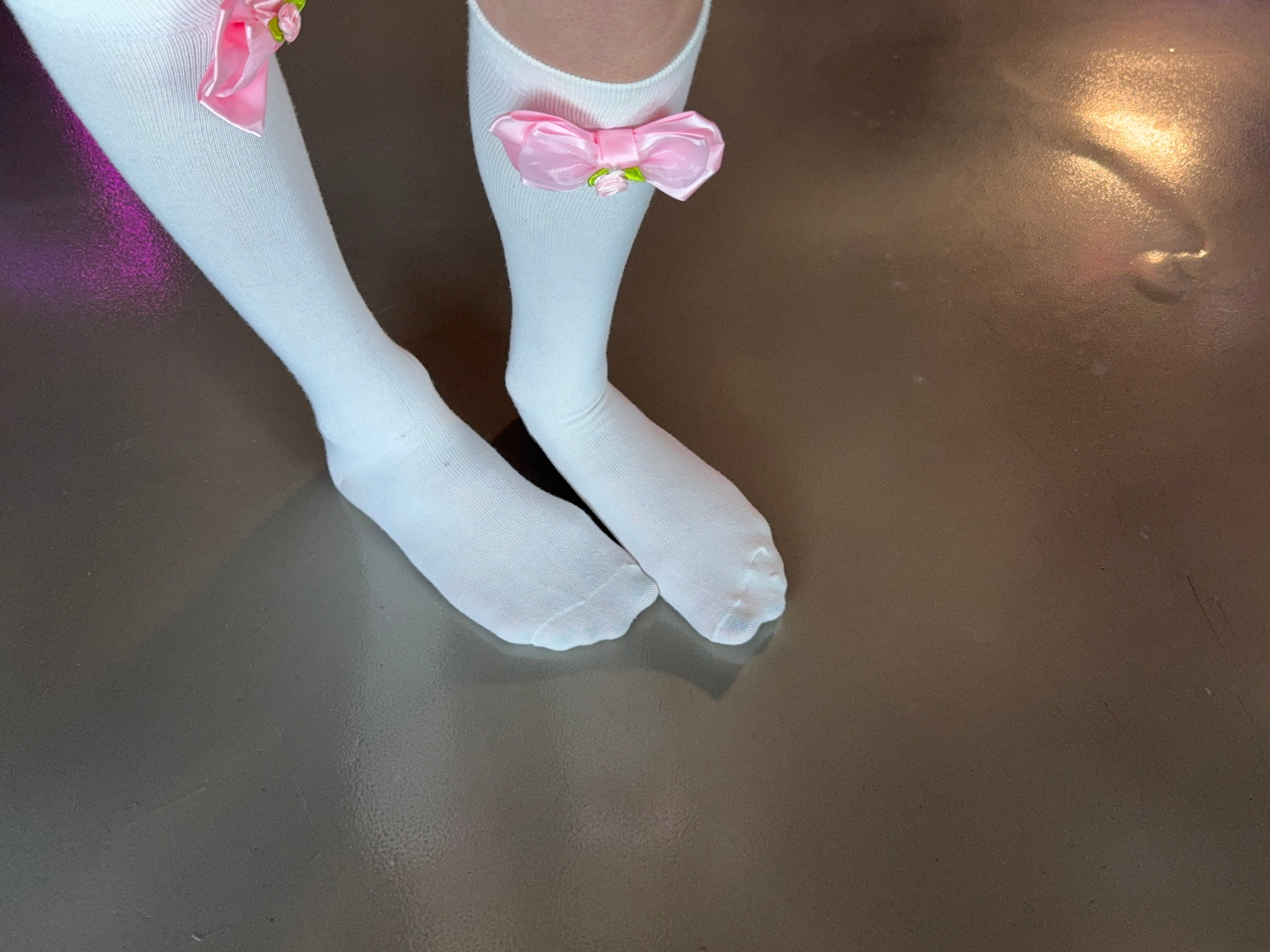 White Knee-High Pink Bow Socks